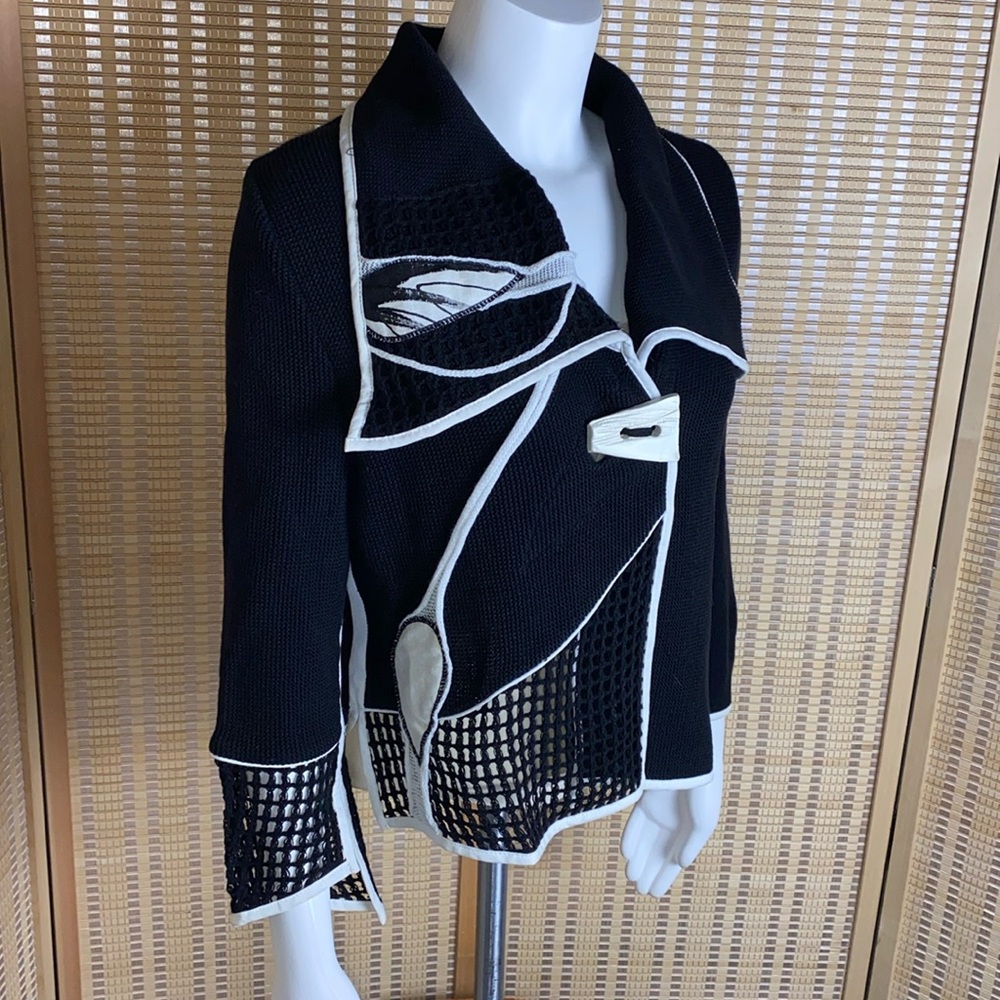 Inter Ria Fashion Black Asymmetrical Knitted Short Jacket/ Cardigan Size Medium - Picture 3 of 7
